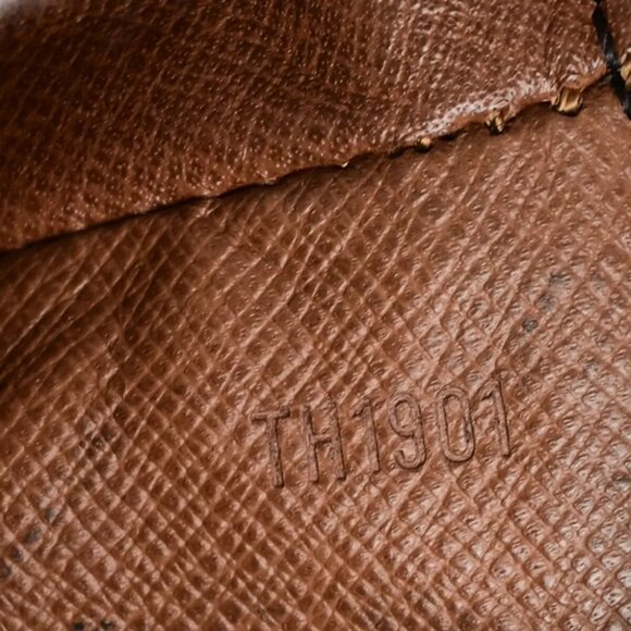 LOUIS VUITTONI Chantilly MM Shoulder Bag Monogram Leather Brown - Picture 10 of 14